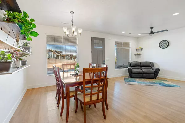 Ivins, UT 84738,687 S GUY LN S 7