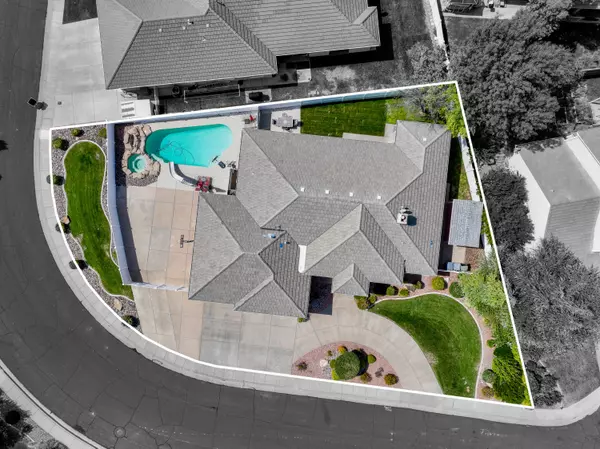 Santa Clara, UT 84765,765 Country Place CT