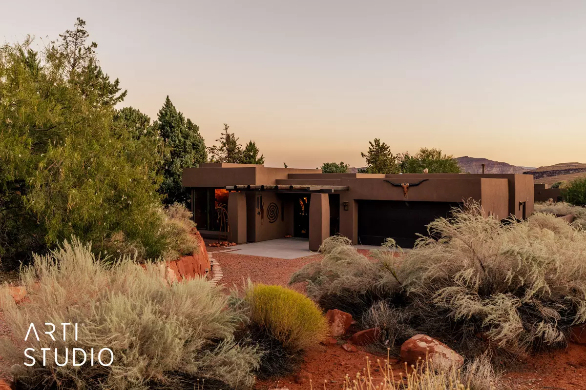 Ivins, UT 84738,1353 West Lake DR