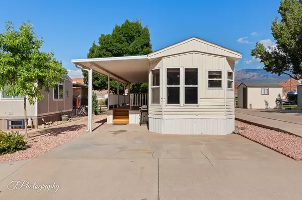 4 Scenic CIR 4, Harrisburg, UT 84737