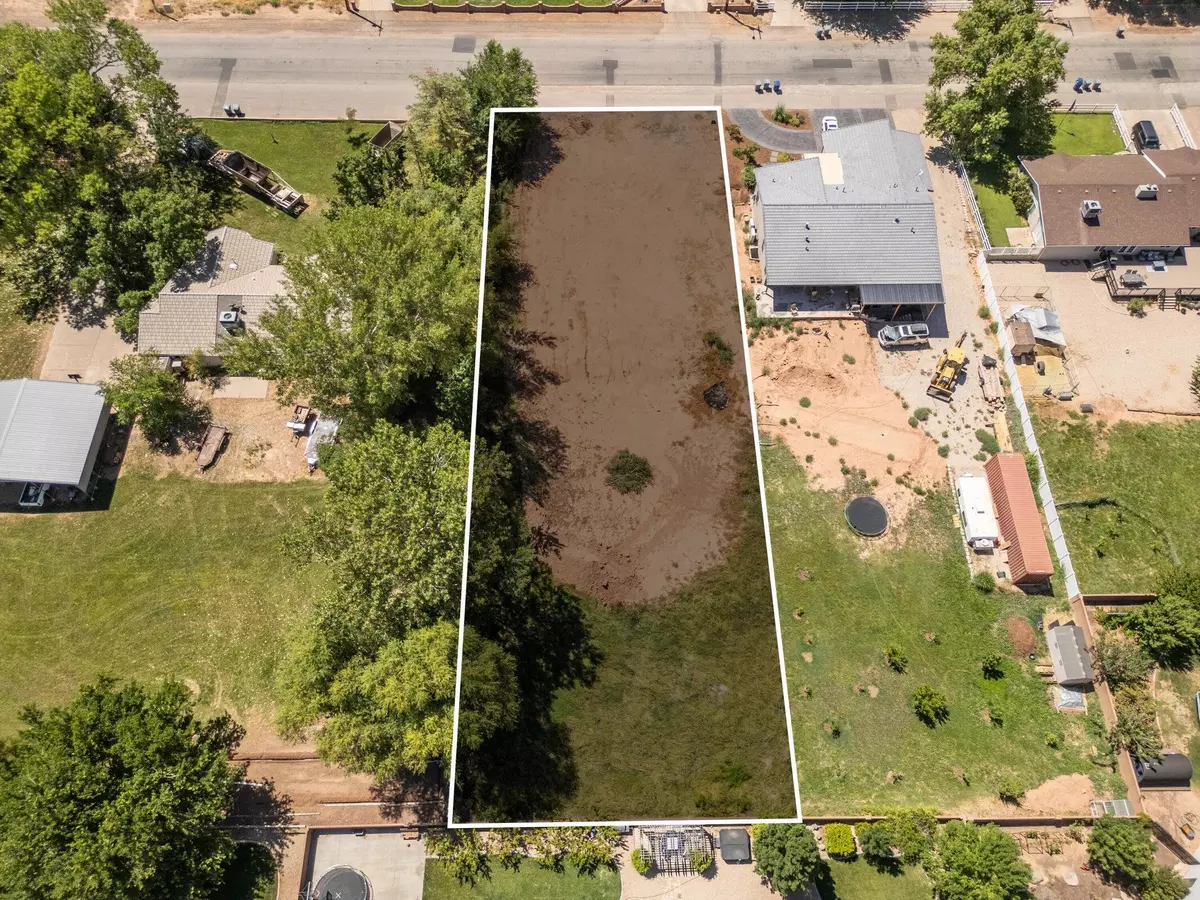 Hurricane, UT 84737,978 W 400 S