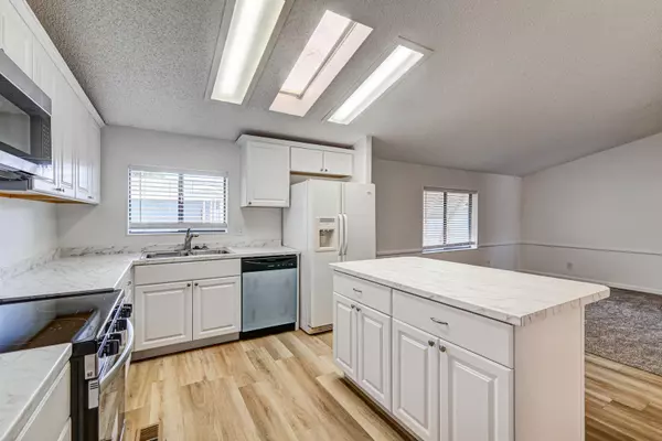 Hurricane, UT 84737,49 N 3880 W