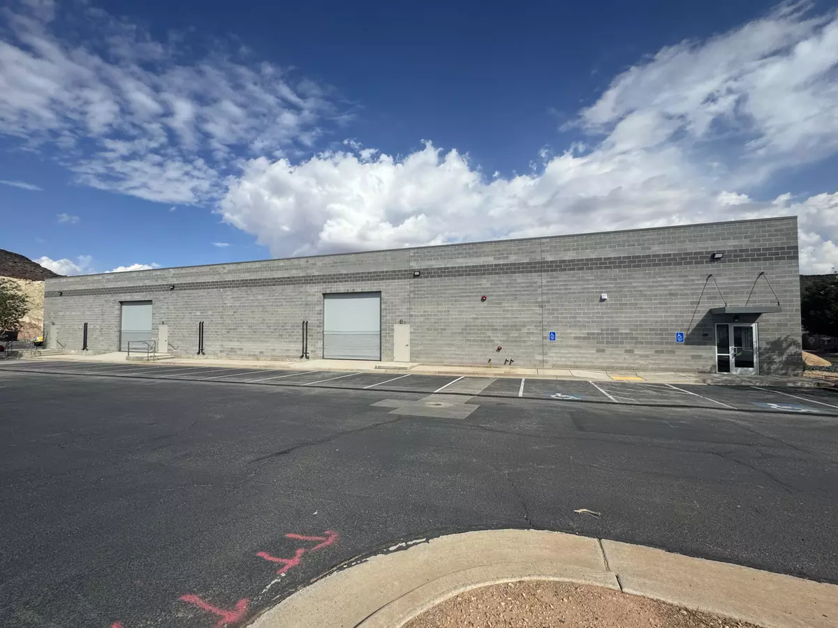 Washington, UT 84780,960 S 1900 E