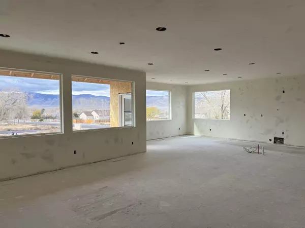 Monroe, UT 84754,291 N South Bend DR