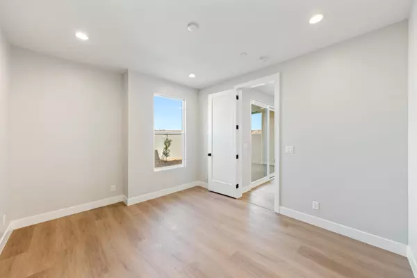Washington, UT 84780,1362 N SONRISA ST 82
