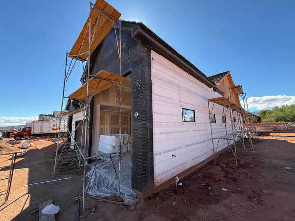Ivins, UT 84738,33 N 640 W