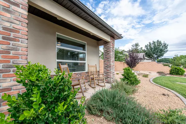 Hurricane, UT 84737,438 S 1310 W