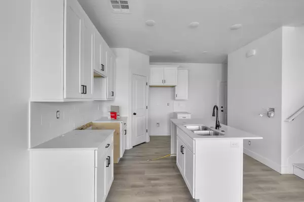 St George, UT 84790,897 W Boxthorn DR 1422