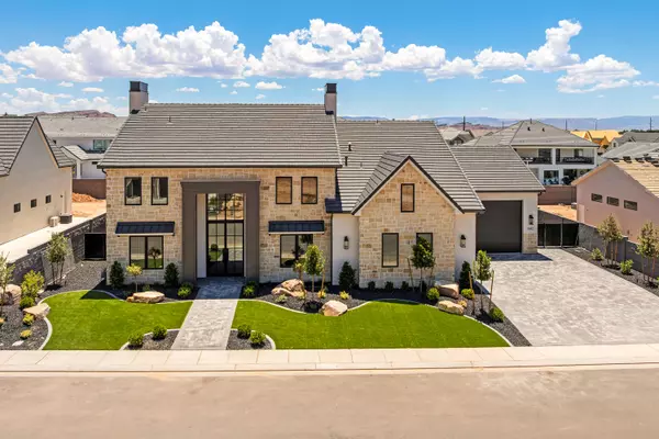 692 E Chloe LN, Washington, UT 84780