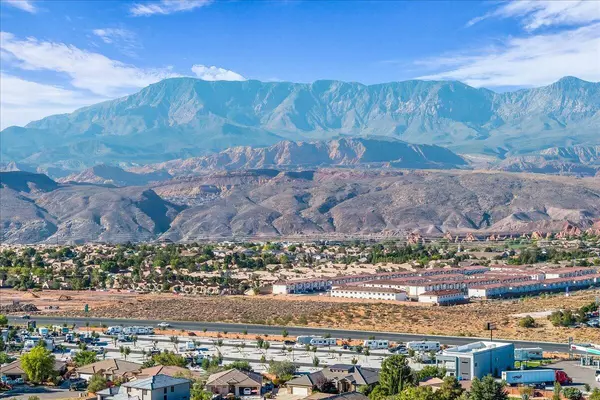 Hurricane, UT 84737,222 S Valley View DR