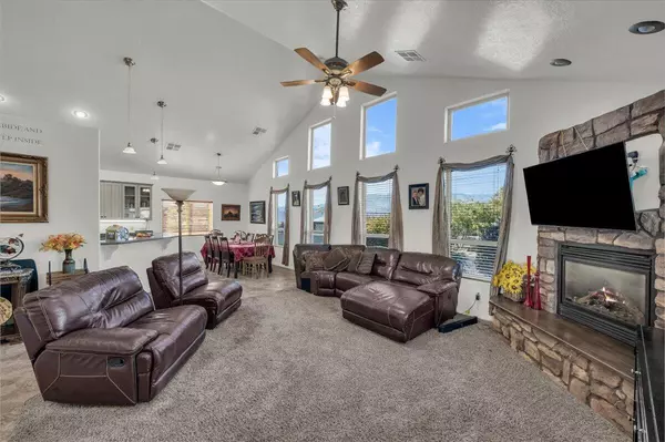 Hurricane, UT 84737,222 S Valley View DR