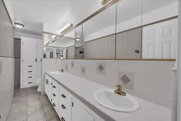 St George, UT 84770,545 S Valley View DR 15