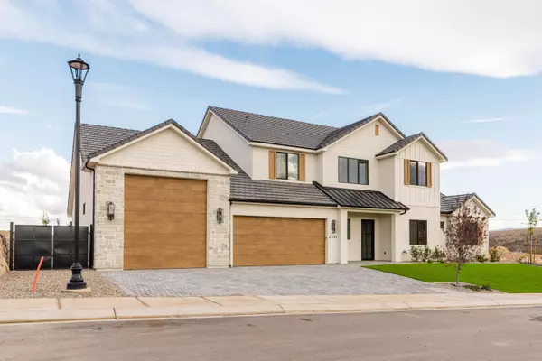 2221 S Carabiner WAY, St George, UT 84770