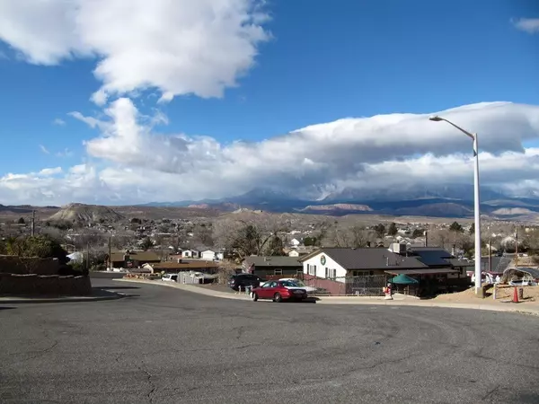 La Verkin, UT 84745,170 E 130 N