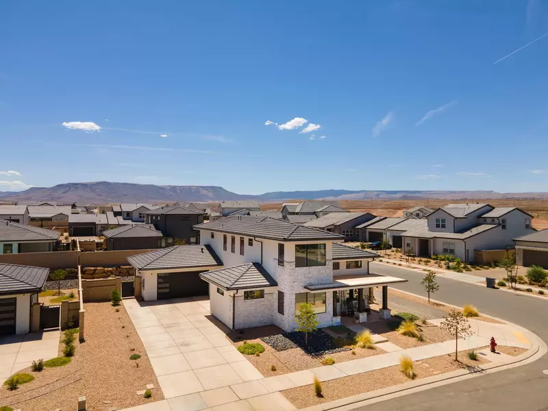 755 W Juniper Hill DR, St George, UT 84790