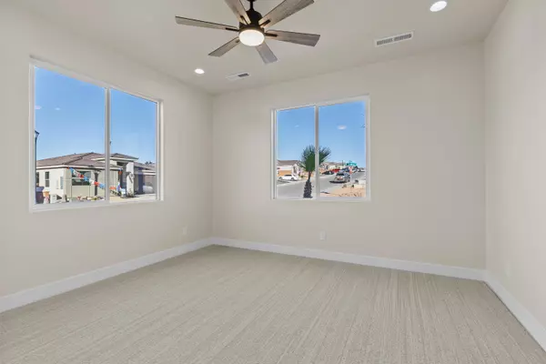 Hurricane, UT 84737,183 N 3620 W