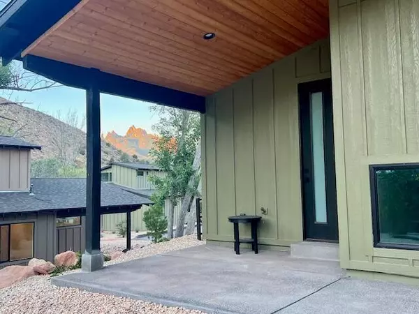 Springdale, UT 84767,1775 ZION PARK Blvd 3