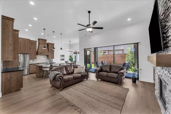 Ivins, UT 84738,208 S 620 W