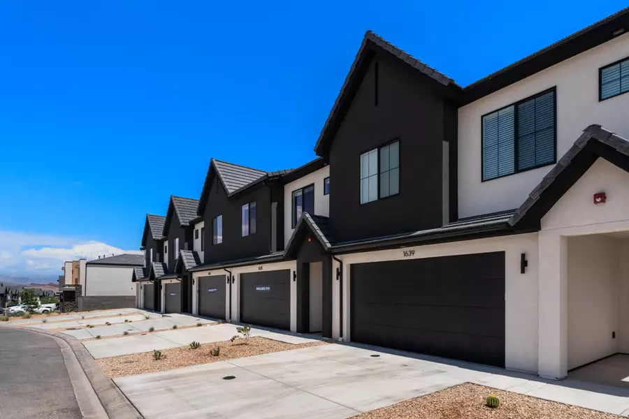 1733 S Ripple Rock Dr 3023, Washington, UT 84780
