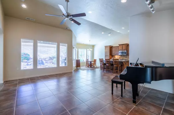 St George, UT 84790,1695 W GARNET RIDGE DR