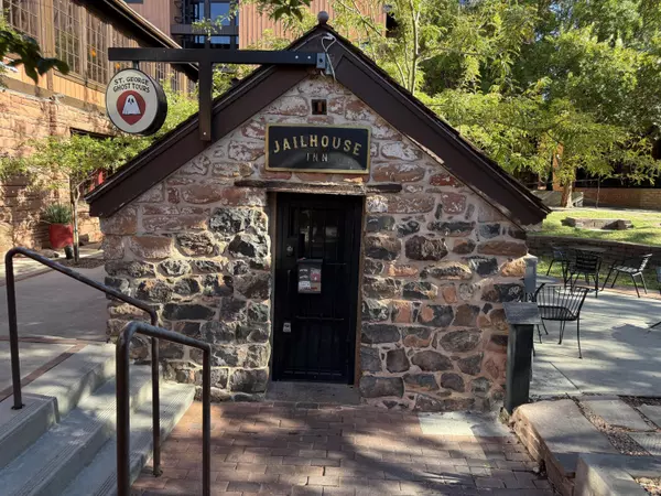 St George, UT 84770,2 W ST GEORGE Blvd