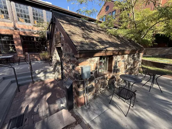 St George, UT 84770,2 W ST GEORGE Blvd