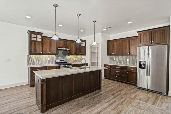 St George, UT 84790,994 S 1740 E