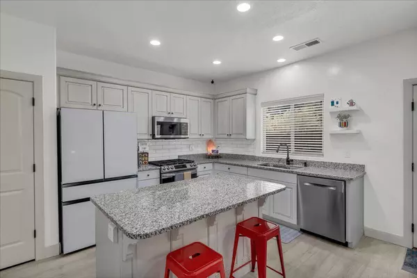 Washington, UT 84780,355 W 200 S 139