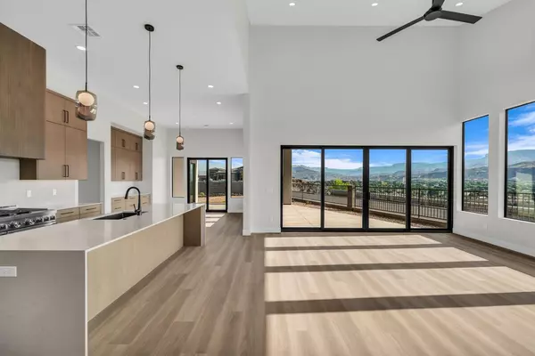 Hurricane, UT 84737,281 E 1050 N