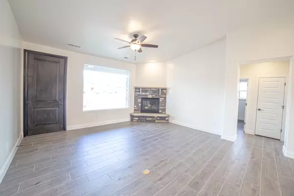 Hurricane, UT 84737,524 N 3010 W