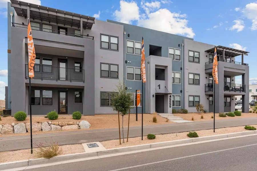 5599 S CARNELIAN Pkwy 208, St George, UT 84790