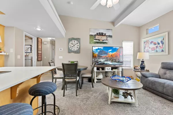 Washington, UT 84780,1150 W RED HILLS Pkwy 185