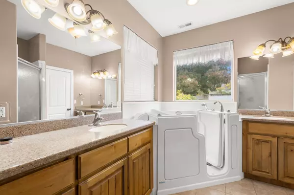 Hurricane, UT 84737,589 W 375 S