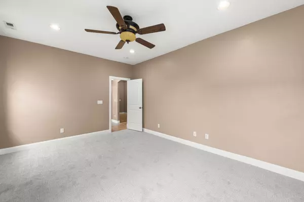 Hurricane, UT 84737,589 W 375 S