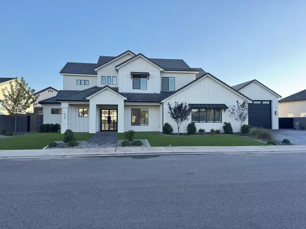 624 E Pine ST, Washington, UT 84780