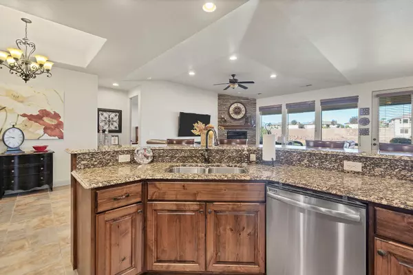 St George, UT 84770,2212 CHIPPENHAM CT