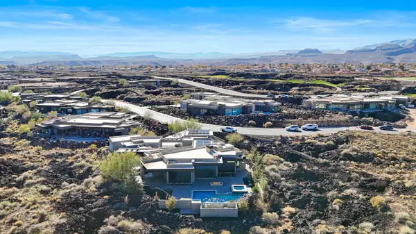 2442 N KIVA TRL, St George, UT 84770