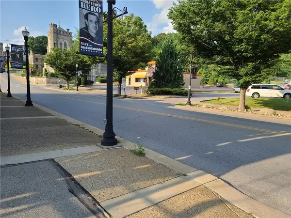 New Castle/2nd, PA 16101,125 E North Street