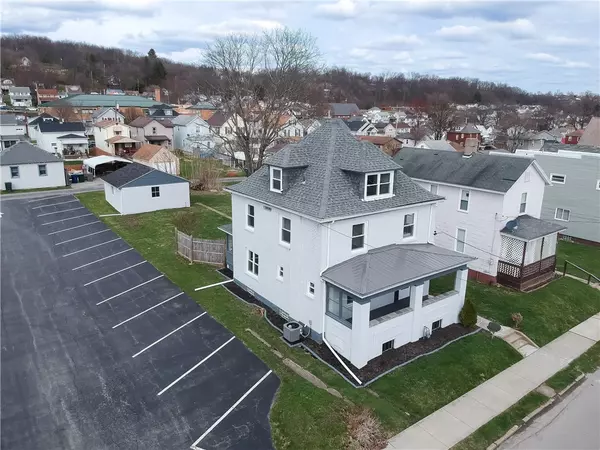 Ellwood City - Law, PA 16117,532 Line Ave