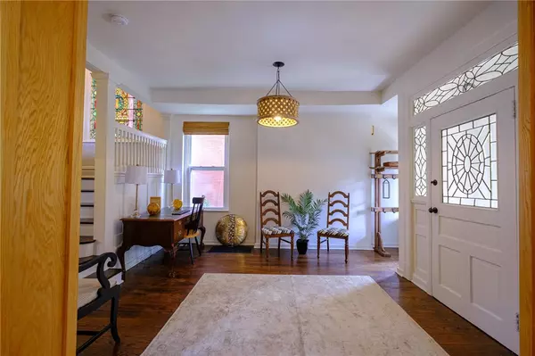 Friendship Park, PA 15206,207 S Aiken Avenue