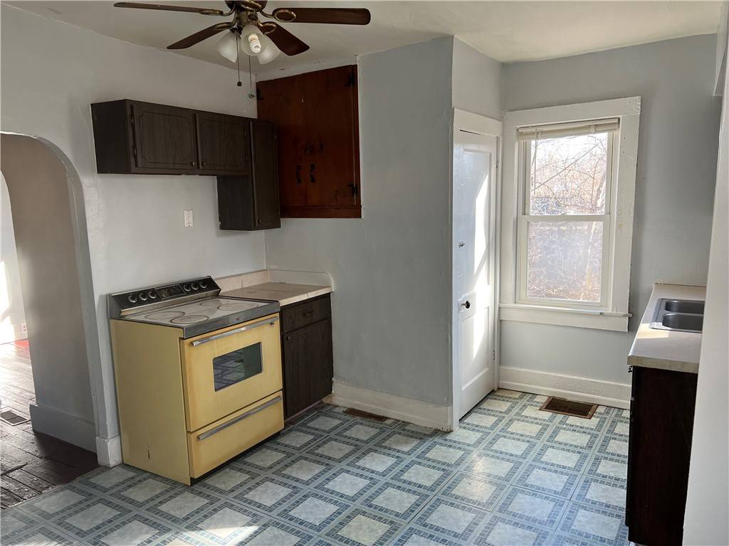 New Castle/2nd, PA 16101,810 Neshannock Blvd
