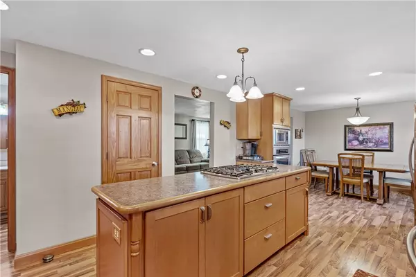 Canonsburg, PA 15317,645 WOODLAND RD