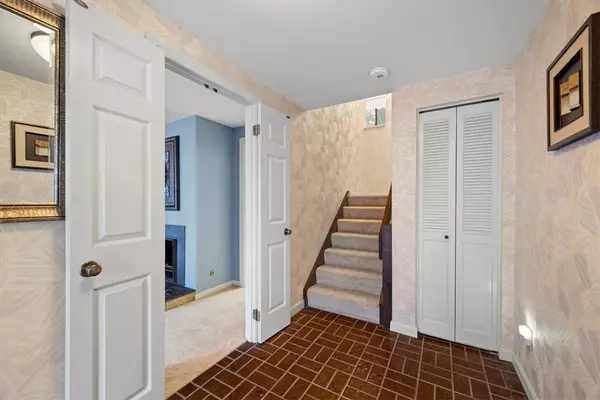 Upper St. Clair, PA 15241,1560 Pinehurst Dr