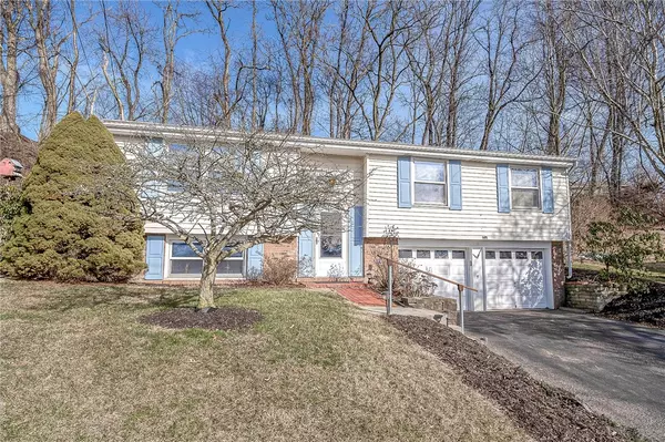 112 Shadow Ln, Moon/crescent Twp, PA 15108