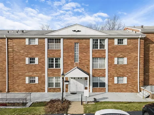 3 Hiland Valley Dr #301,  Ross Twp,  PA 15229