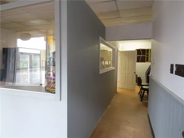 Clairton, PA 15025,429 N State St