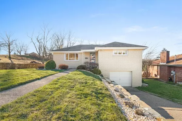 2098 Arnold Acres Dr, Banksville/westwood, PA 15205