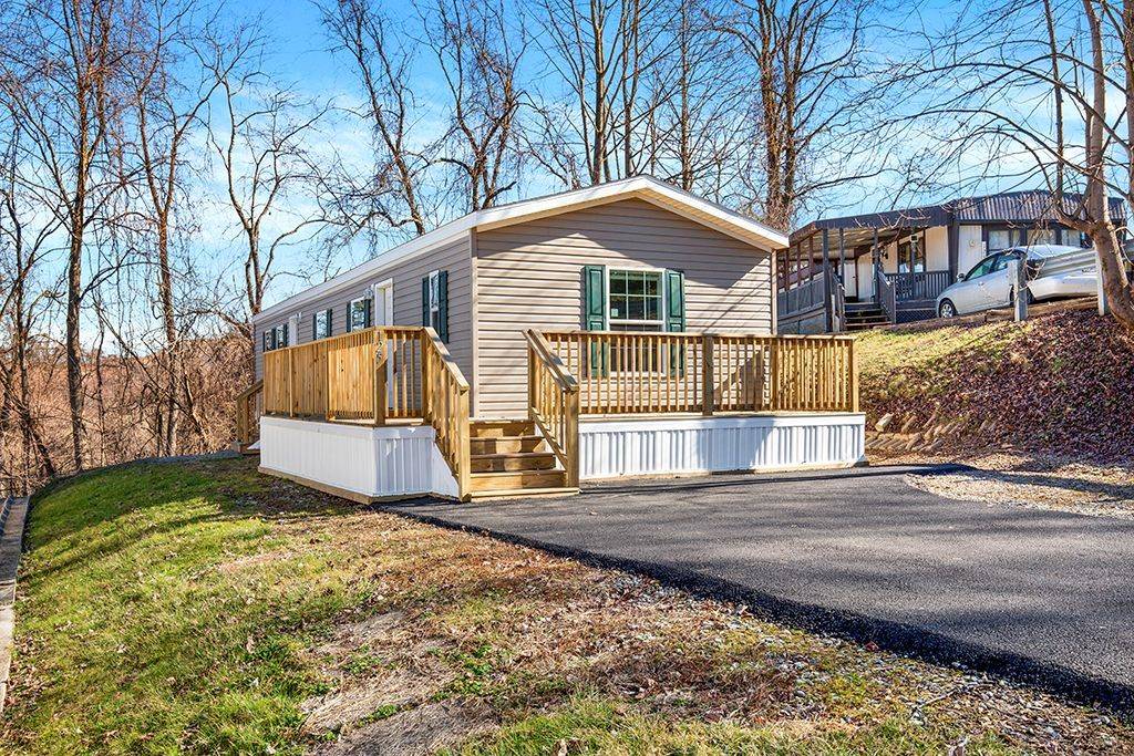 125 Wencliff Ln, Hempfield Twp - Wml, PA 15644