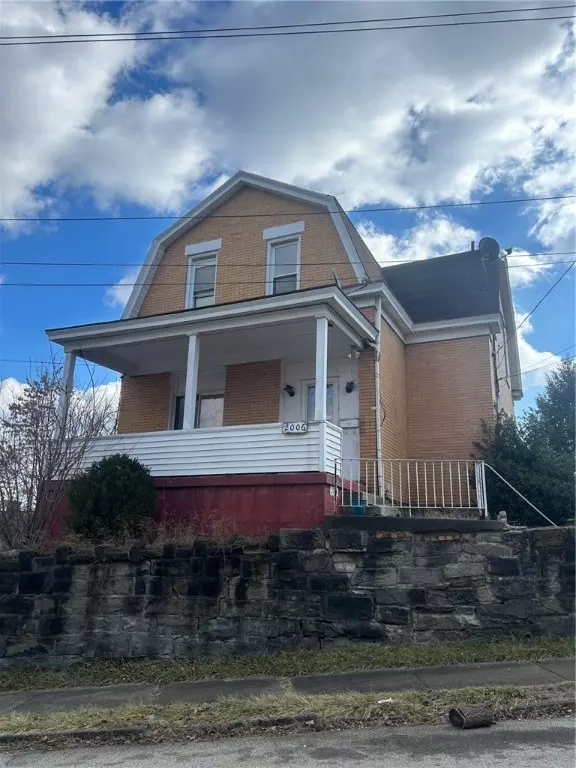 2006 Willow St, N Braddock, PA 15104