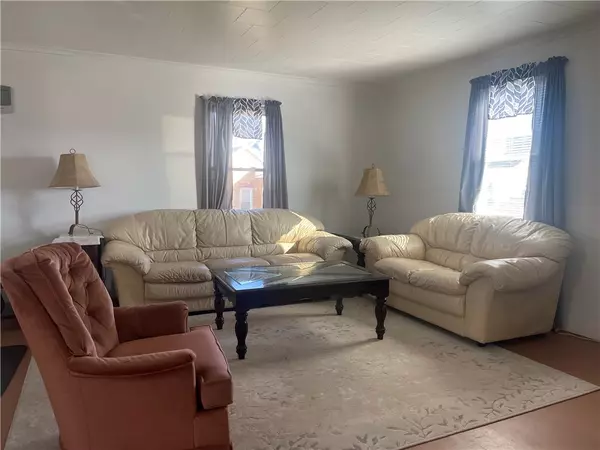 Ellwood City - Law, PA 16117,641 Line Ave Rear